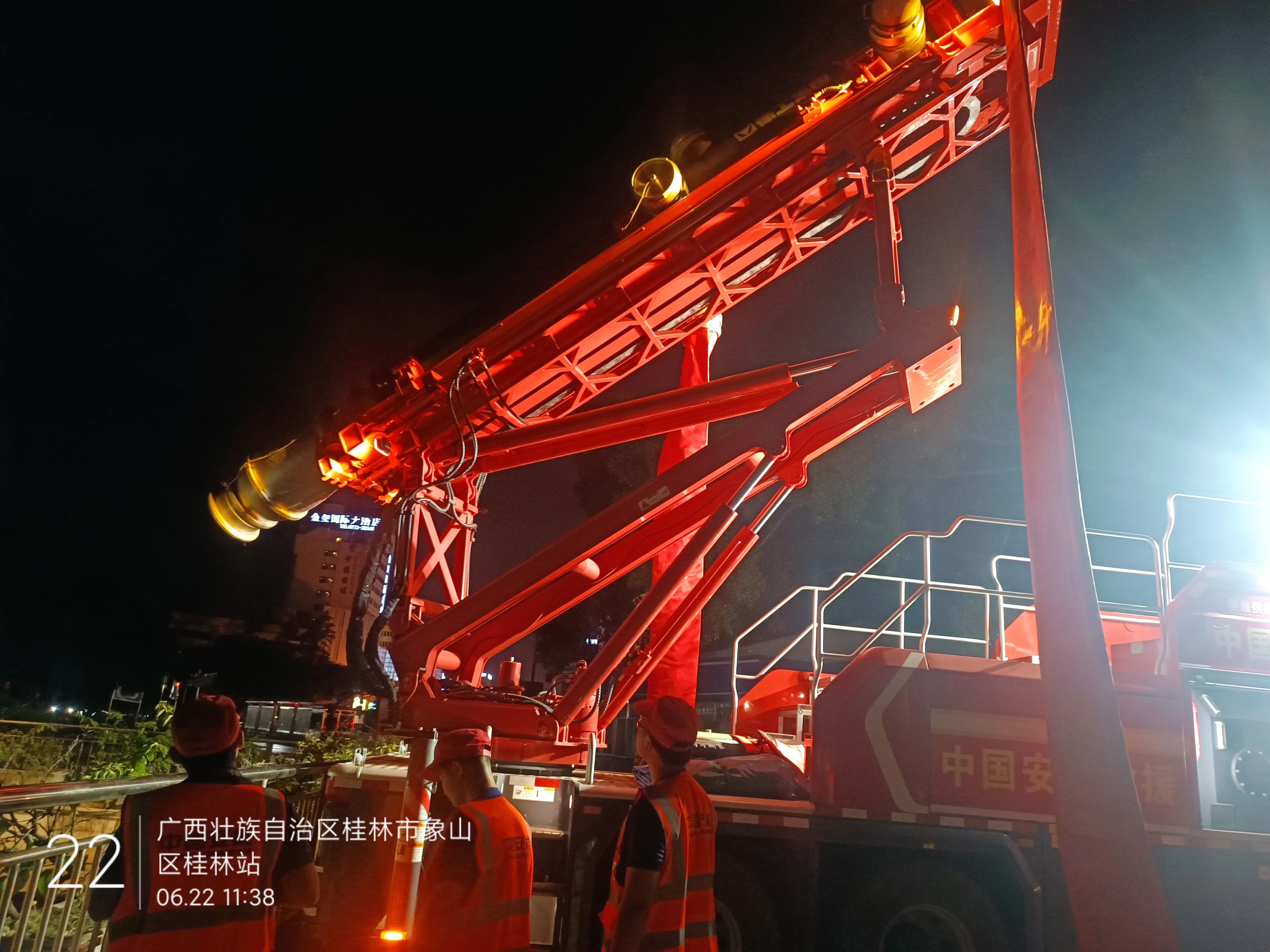 桂林洪水！恒峰g22多台排涝应急装备全力迎战!