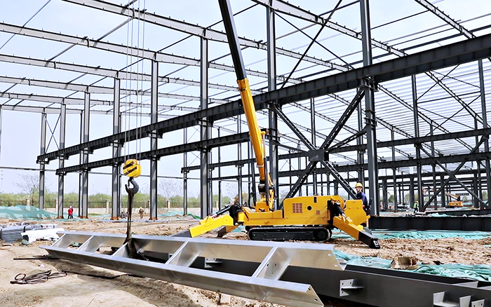 吊装界“蜘蛛侠”：小块头，，，，，，，鼎力大举士，，，，，，，高效能